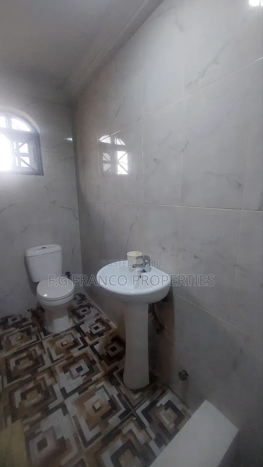 7bdrm House in Kg.Franco Properties, Spintex for sale