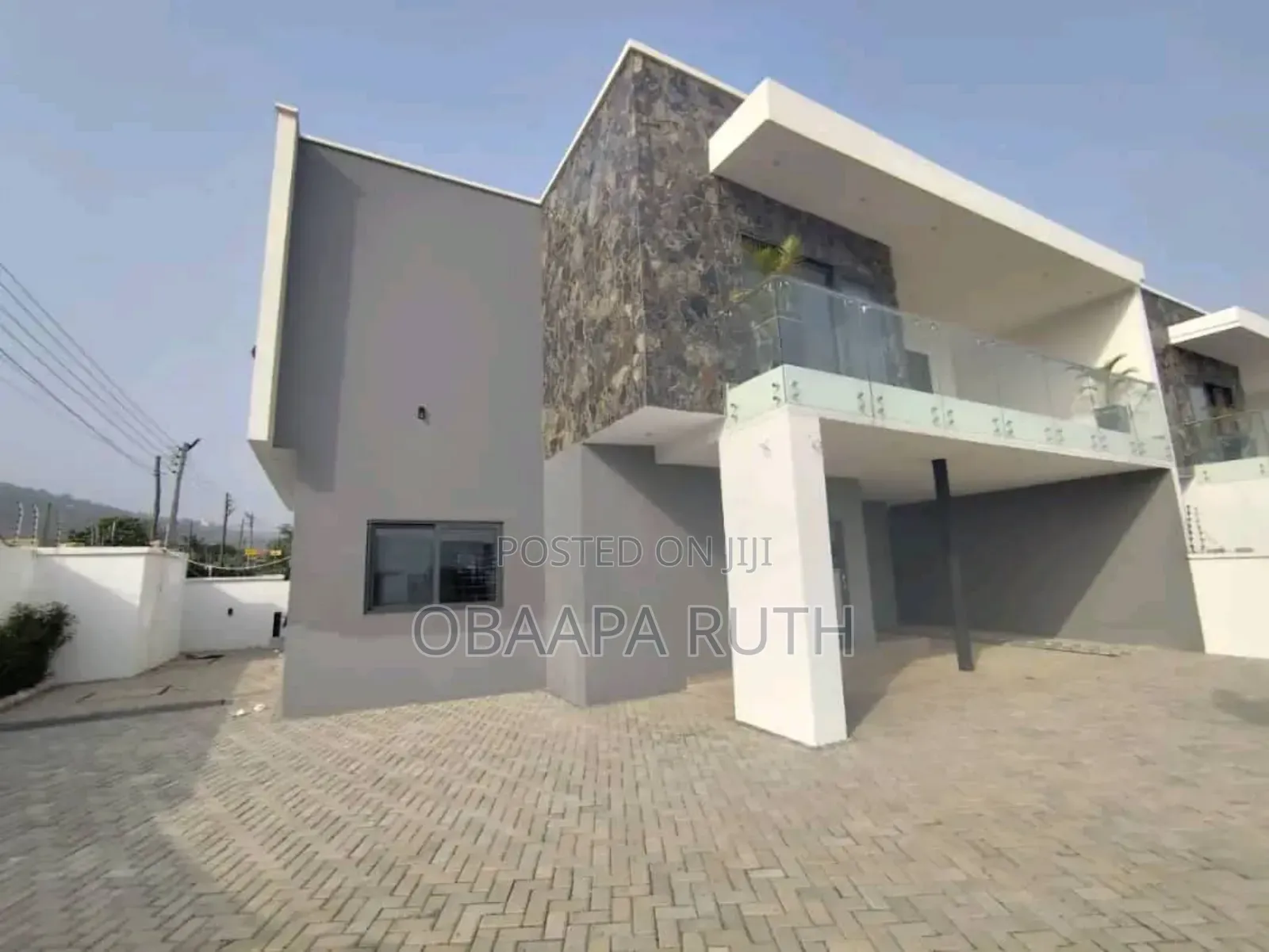 4bdrm Duplex in East Airport, Spintex for sale