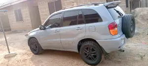 Toyota RAV4 Automatic 2002 Silver