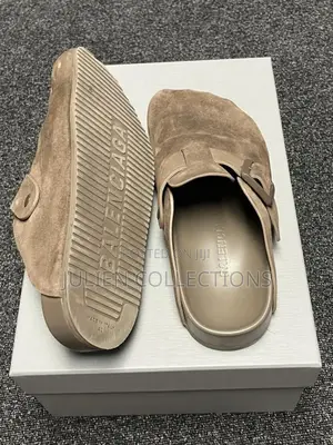 Balenciaga Slides Brown