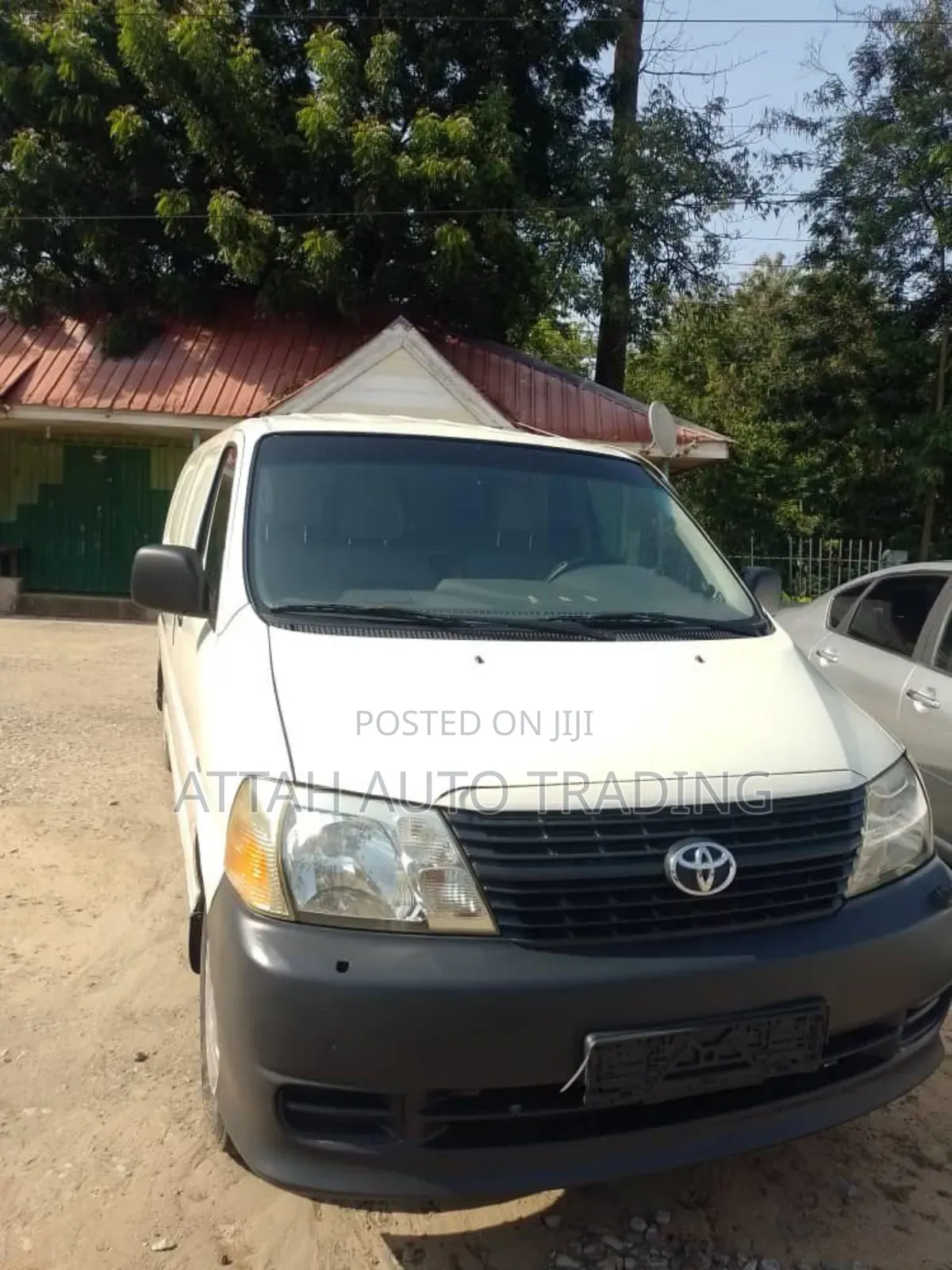 Toyota HiAce 2000 White