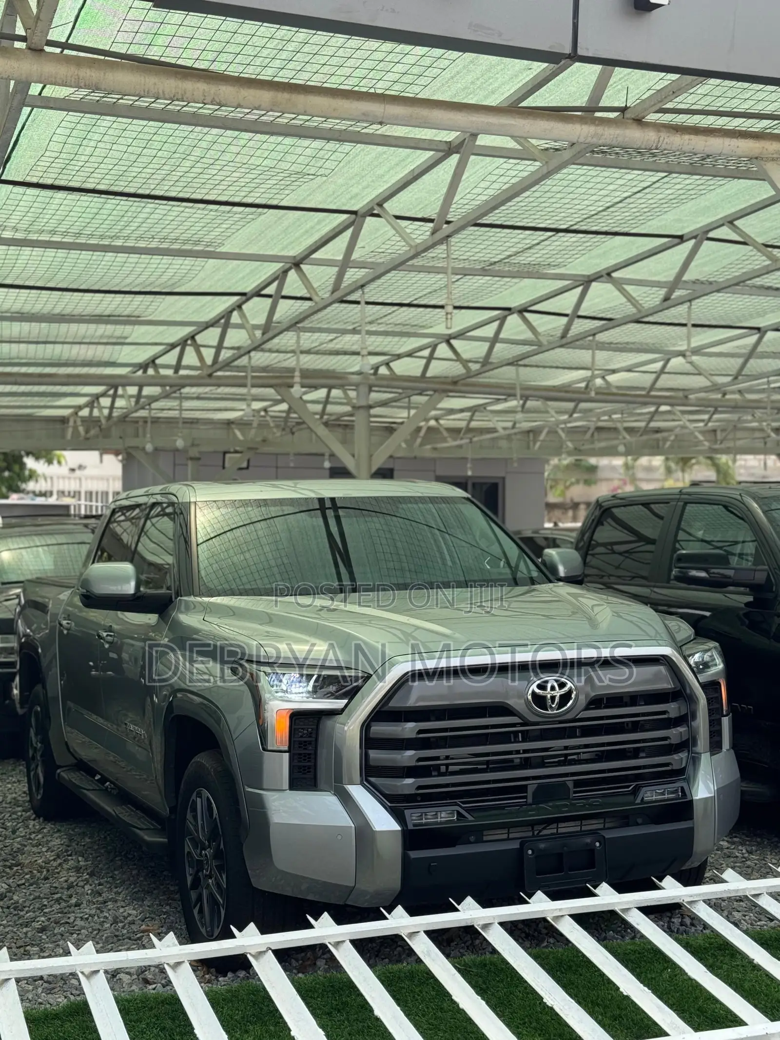 Toyota Tundra 2023 Silver