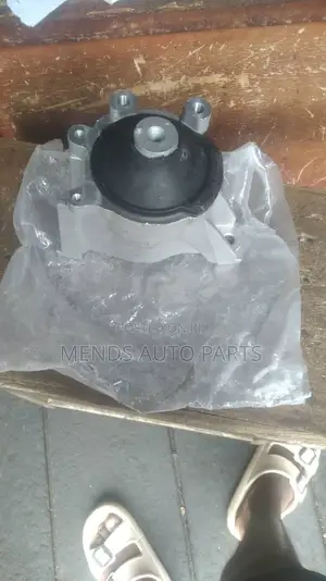 Honda CRV 2007 Engine Seat Mount