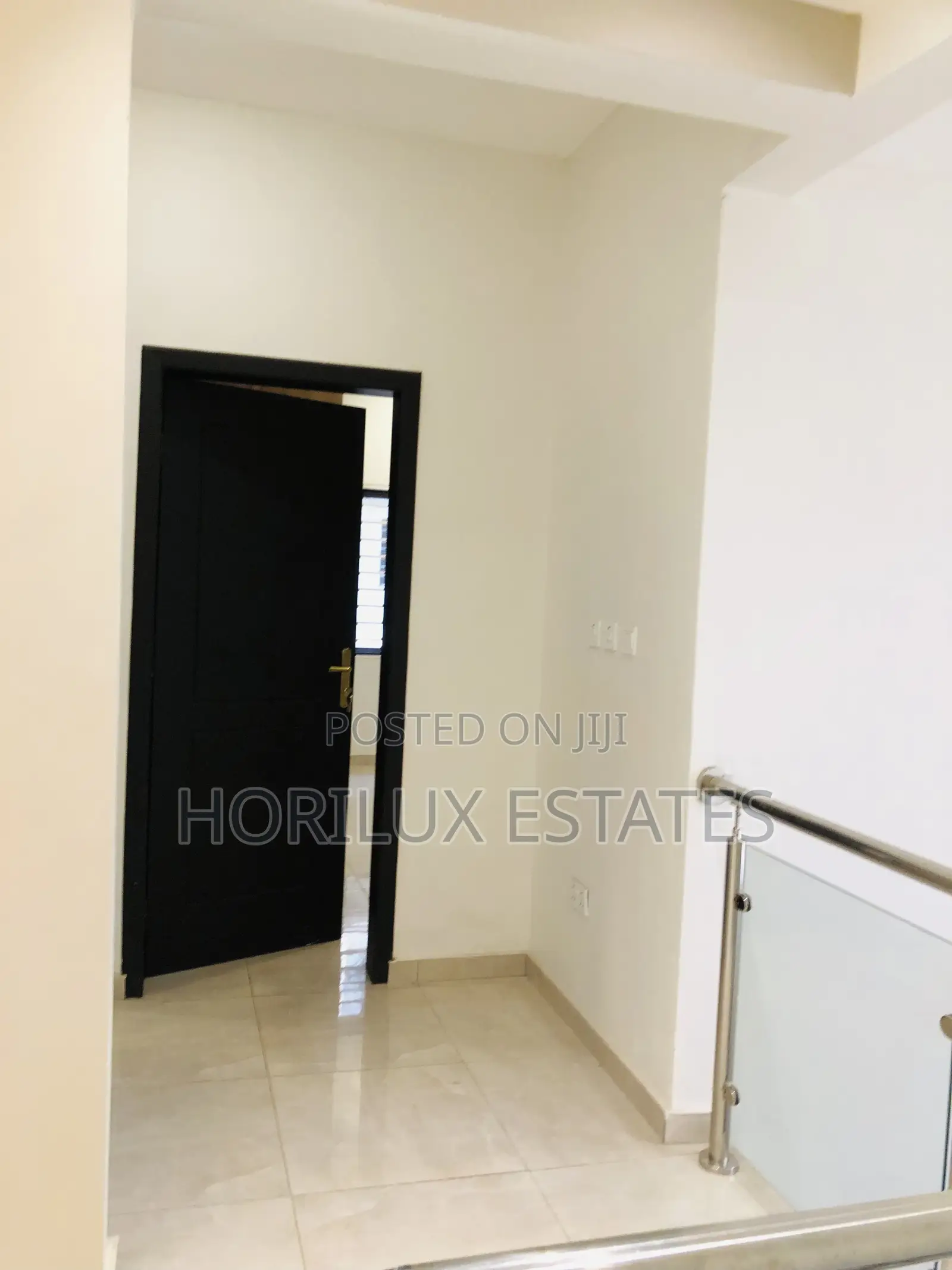 5bdrm Mansion in Kon Agency, Lake Side Estate for sale