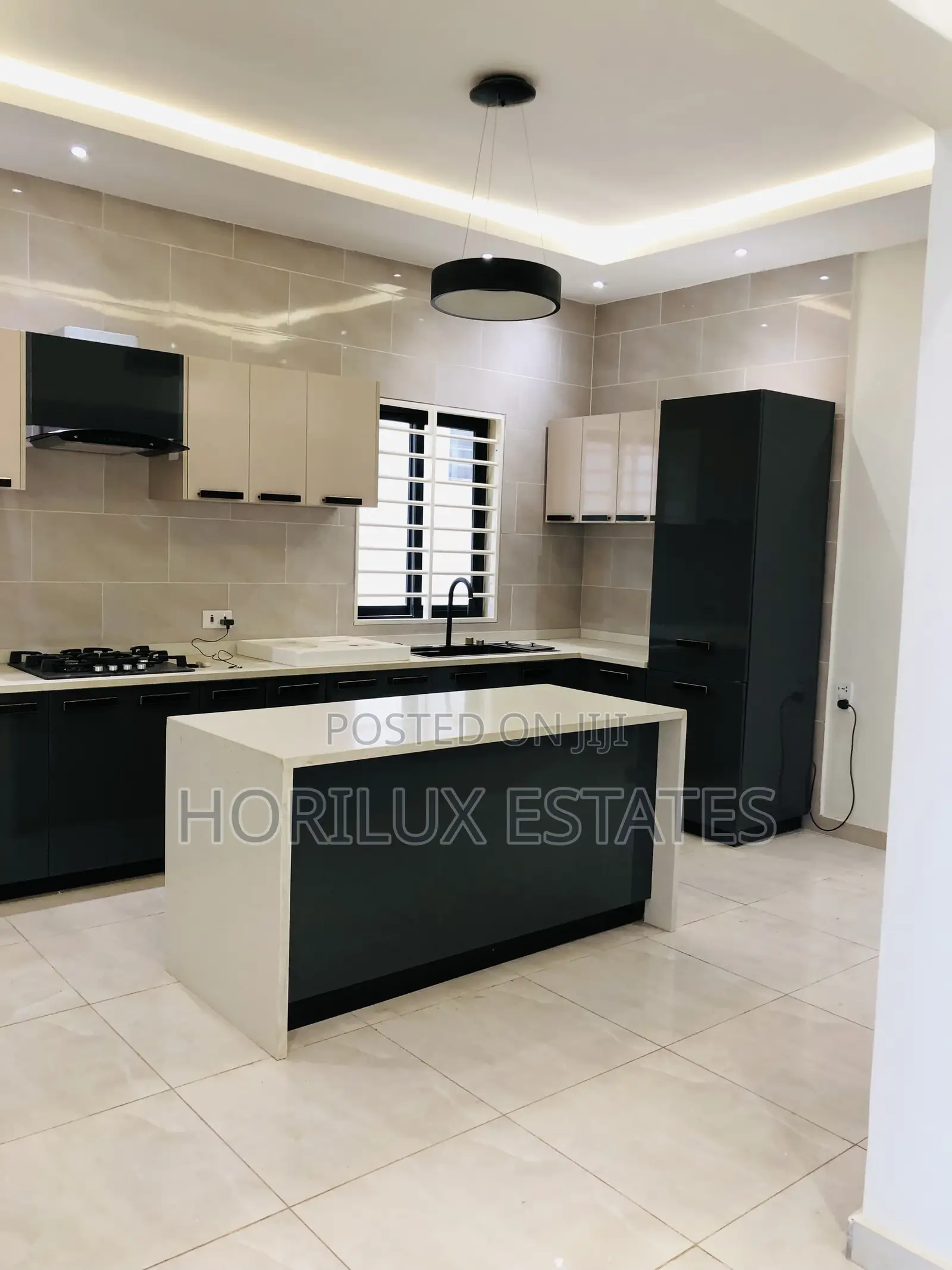 5bdrm Mansion in Kon Agency, Lake Side Estate for sale