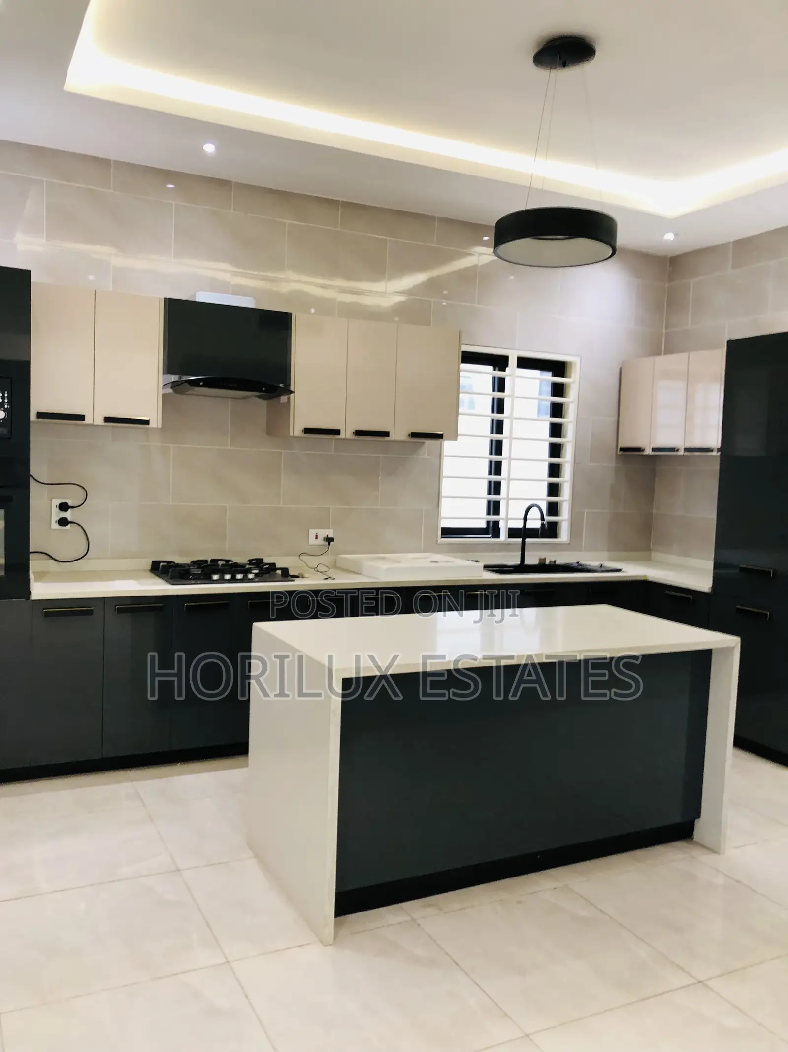 5bdrm Mansion in Kon Agency, Lake Side Estate for sale