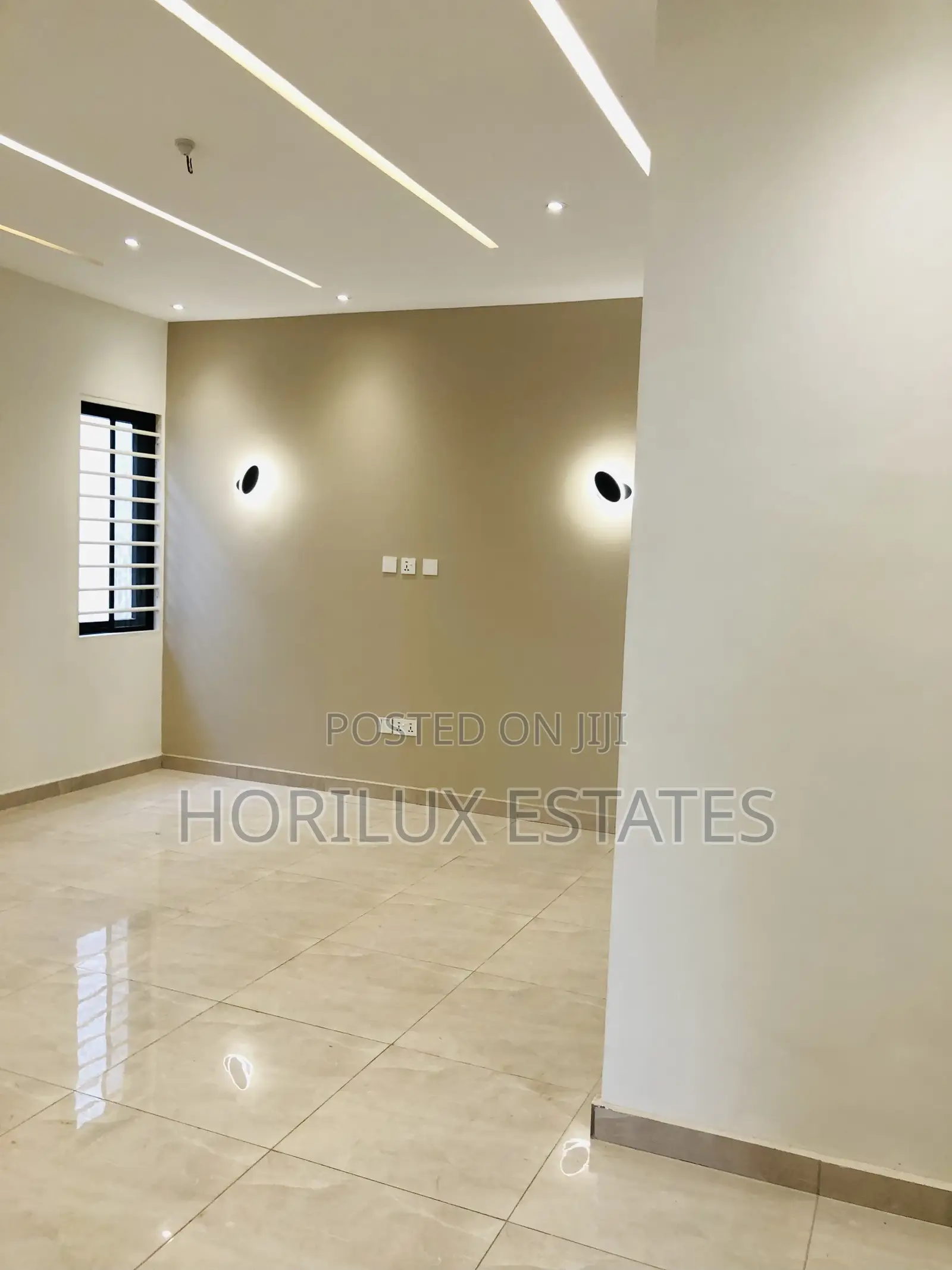 5bdrm Mansion in Kon Agency, Lake Side Estate for sale