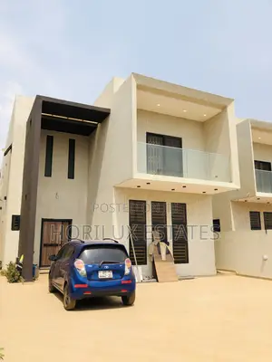 5bdrm Mansion in Kon Agency, Lake Side Estate for sale