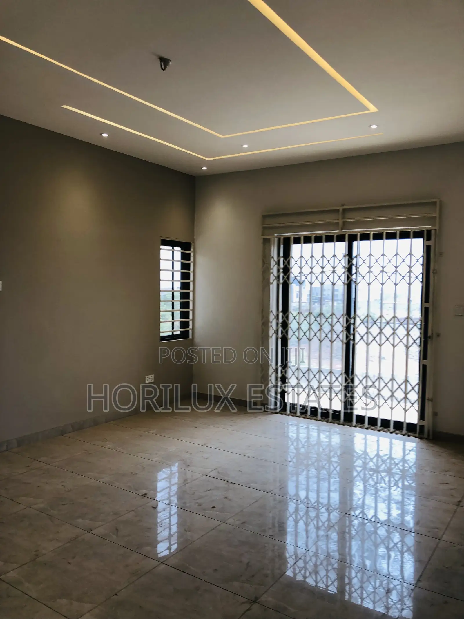 5bdrm Mansion in Kon Agency, Lake Side Estate for sale