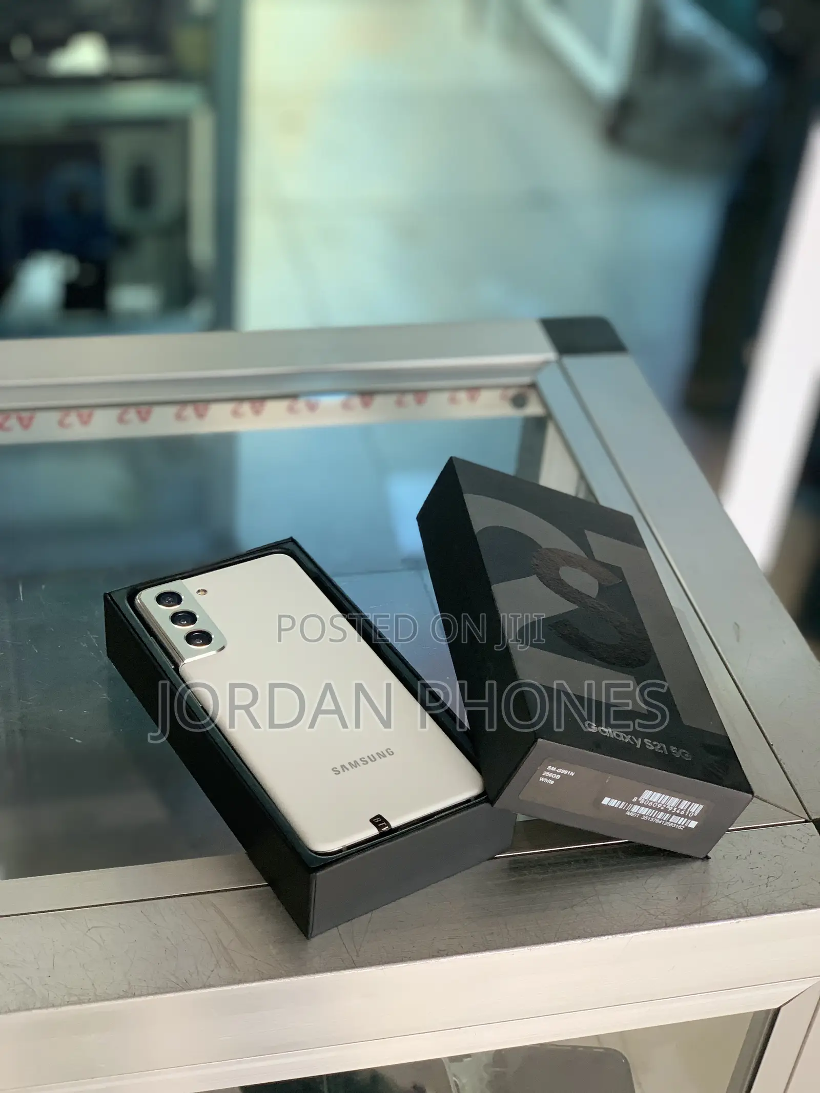 New Samsung Galaxy S21 5G 256 GB Silver