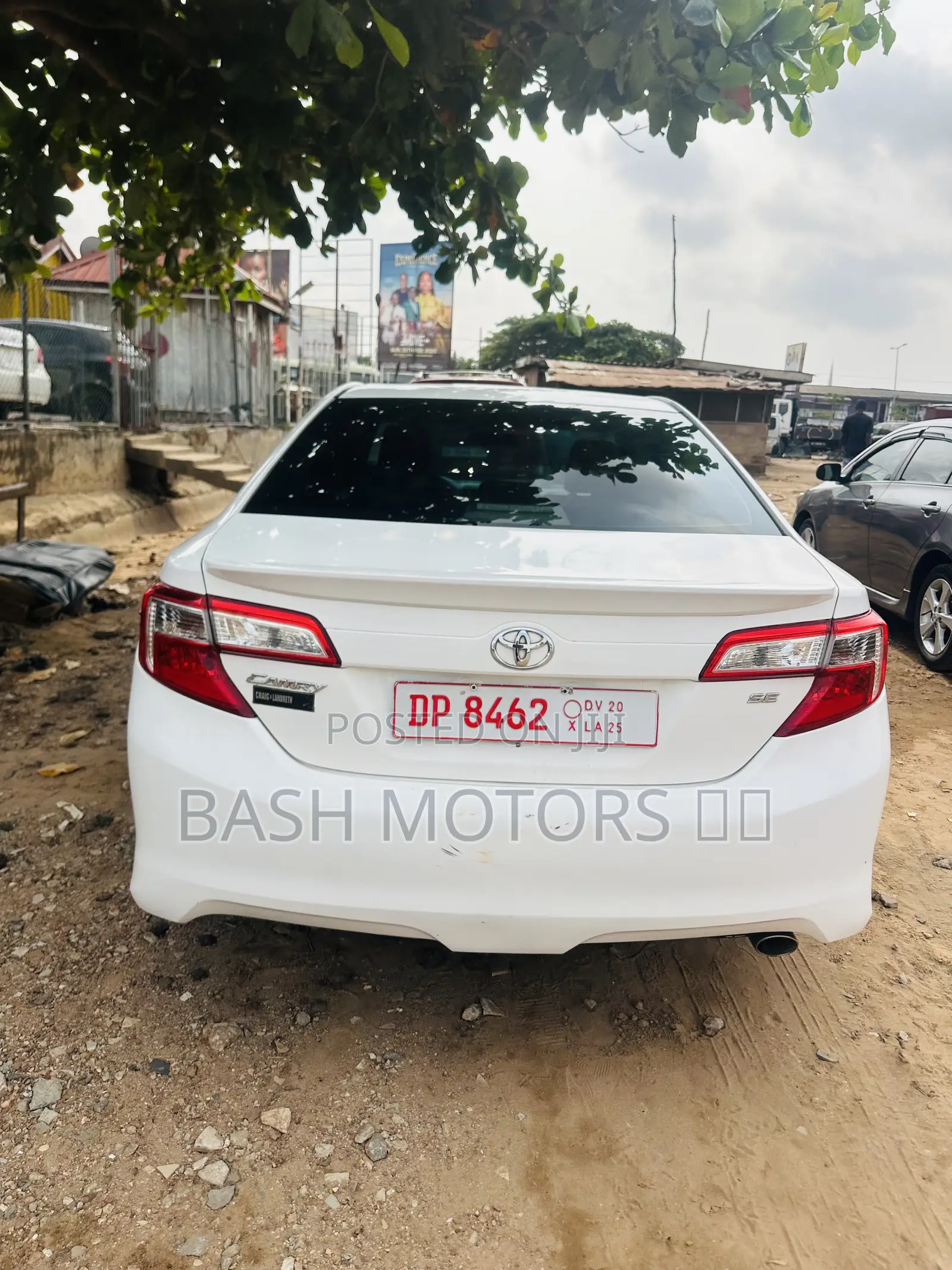 Toyota Camry SE 4dr Sedan (2.5L 4cyl 6A) 2014 White