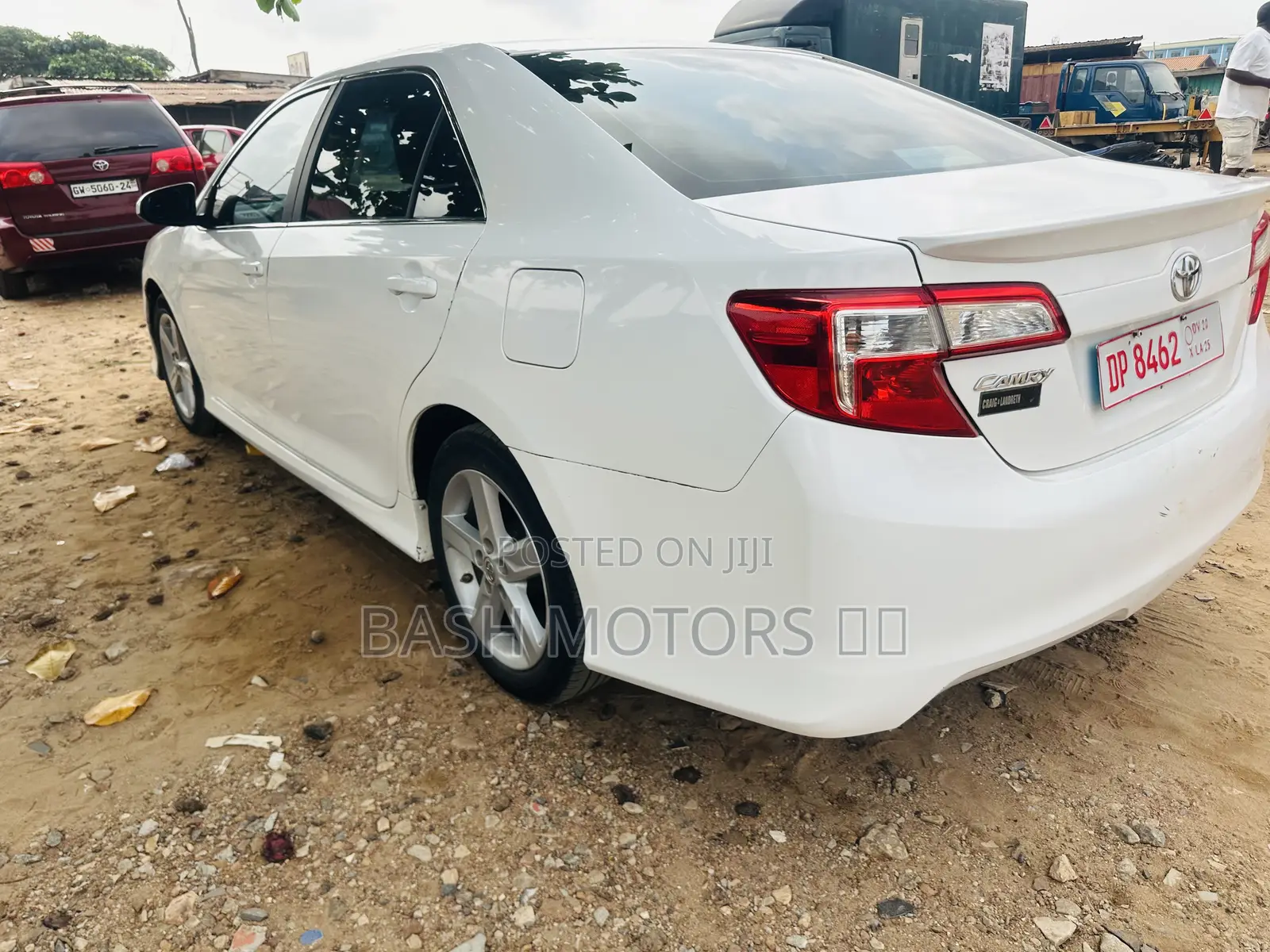 Toyota Camry SE 4dr Sedan (2.5L 4cyl 6A) 2014 White
