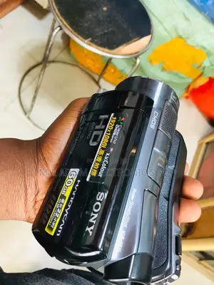 Sony HDR-SR11 HD Memories on the Go!