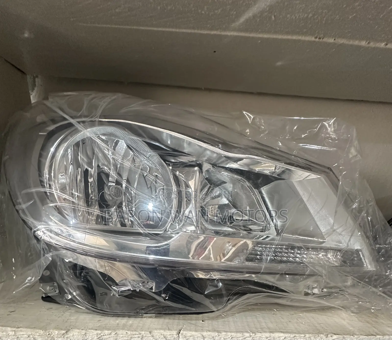 W204 Normal Bulb Head Lamp Available
