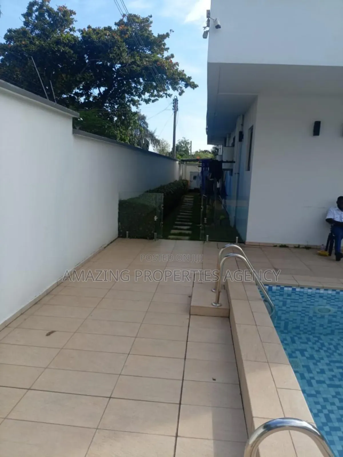 Furnished 4bdrm House in Labone for rent