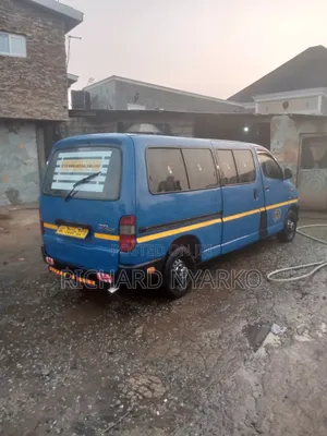 Toyota HiAce 2003 Blue