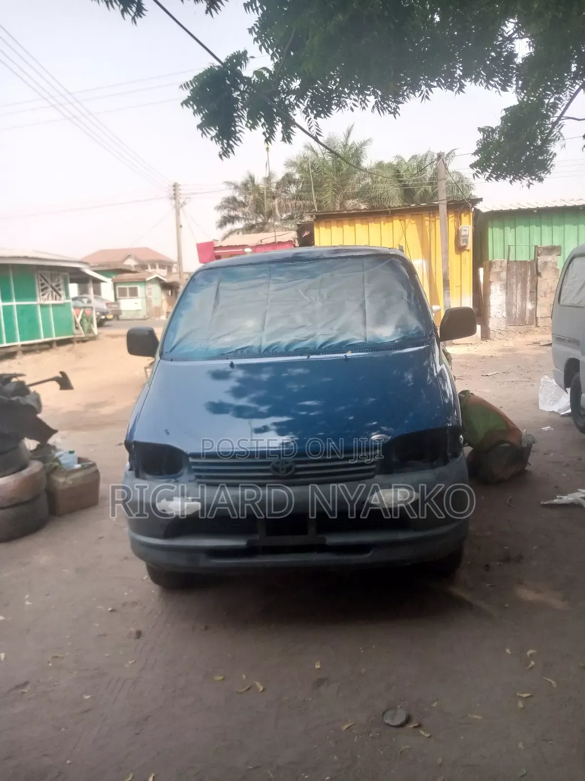 Toyota HiAce 2003 Blue
