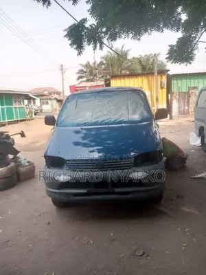 Toyota HiAce 2003 Blue