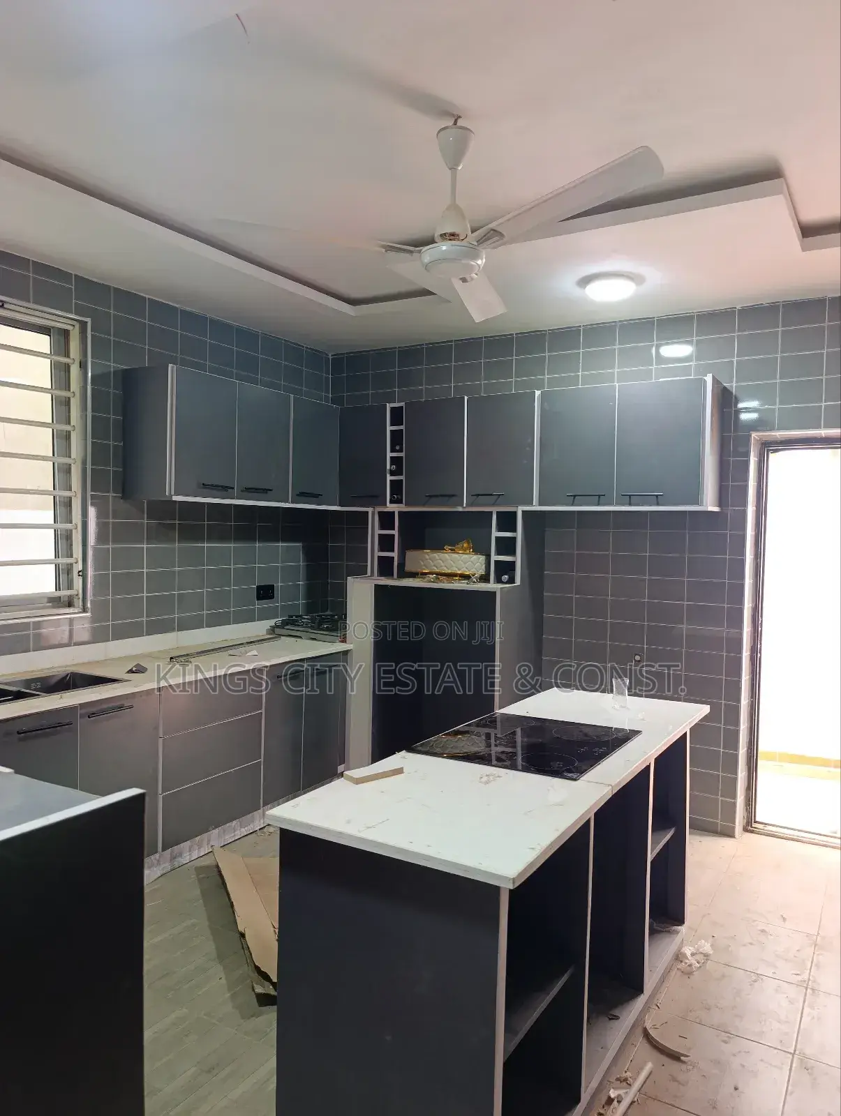 5bdrm House in Kwabenya-Acp-Estate, Dome for sale