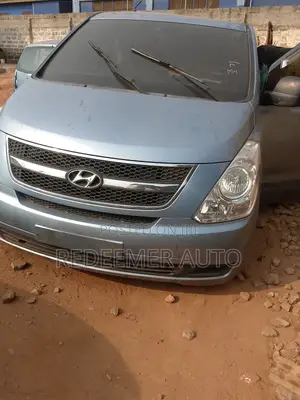 Hyundai H1 Front Cut With Engine; Starex Front Cut Engine