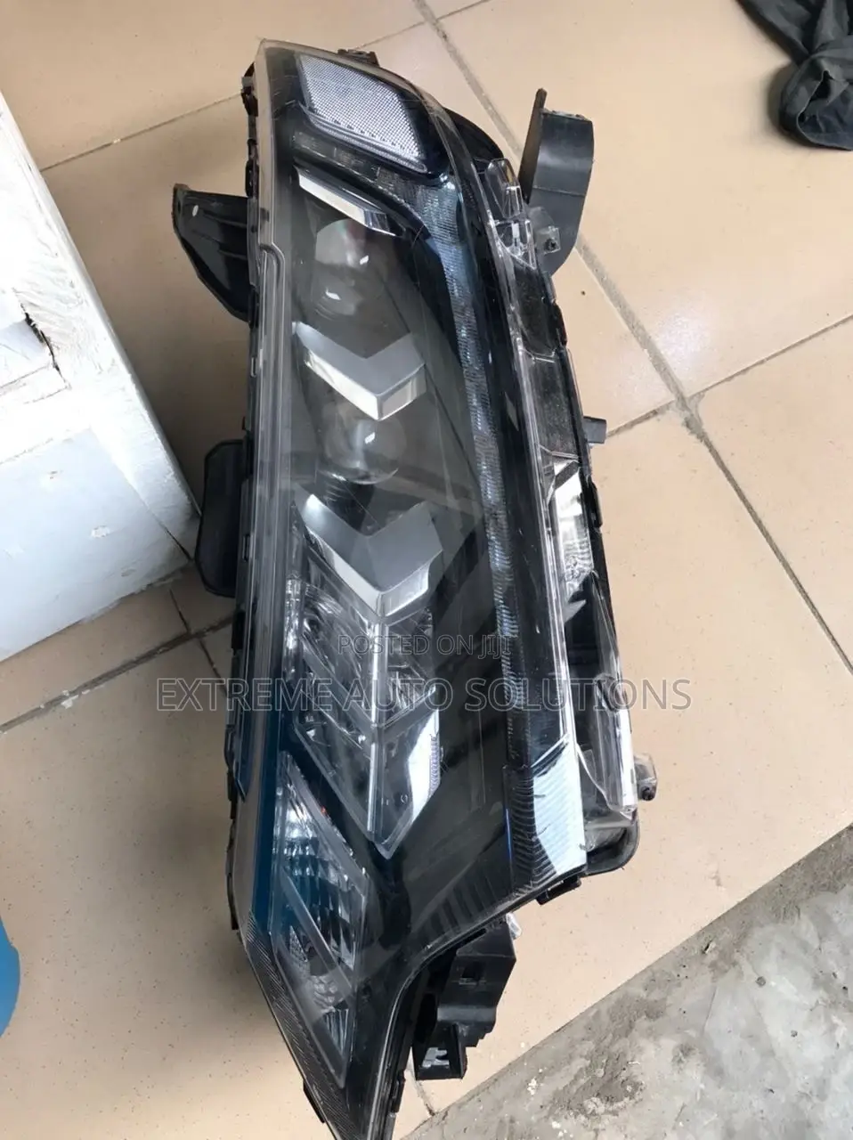 Mitsubishi Outlander 2019 Headlights