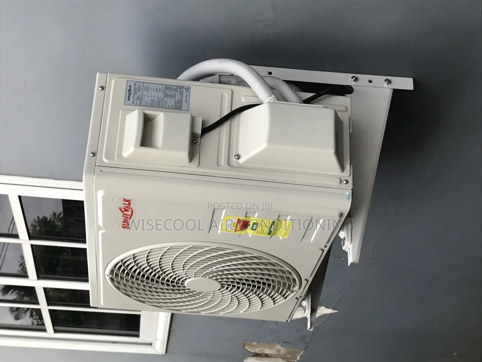 Air Conditioner Technician 