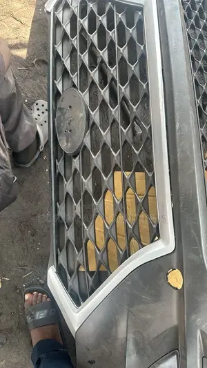 Tucson 2021 Front Grille