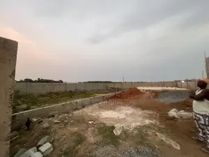 Half Plot in Sakumono for Quick Sale!