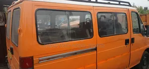 Peugeot Boxer 2010 Orange