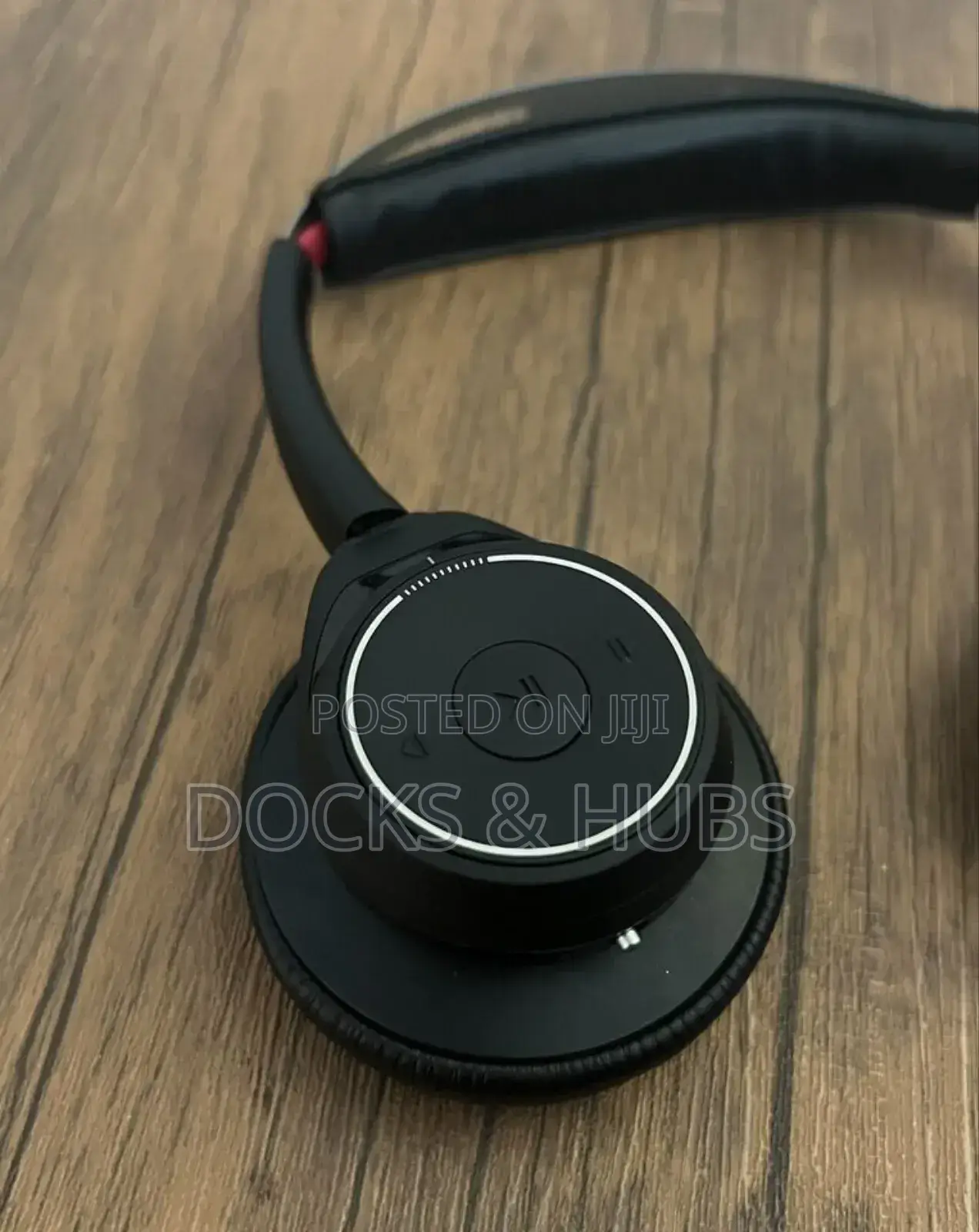 Plantronics Voyager Focus UC B825 Stereo Headset - Wireless