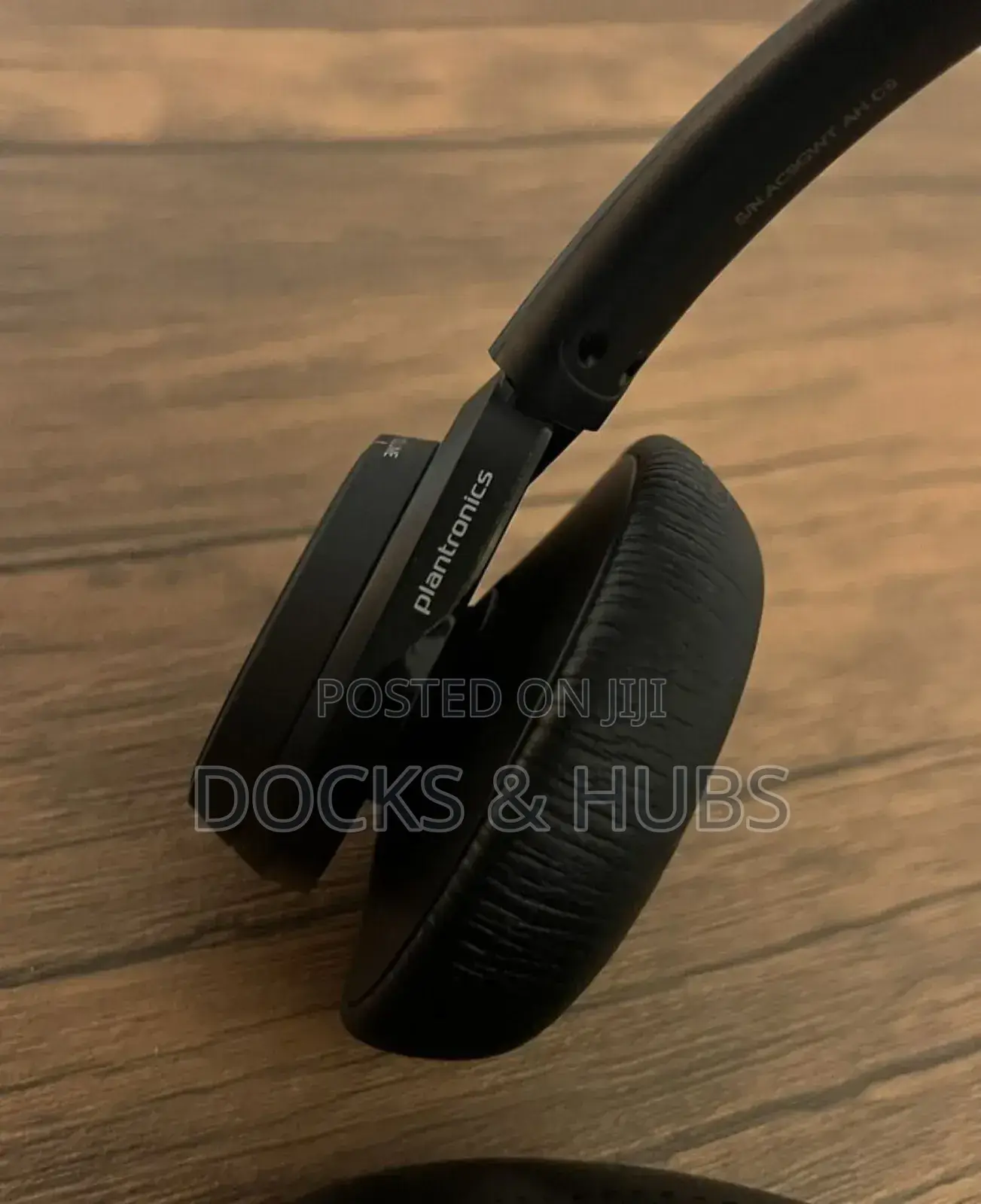 Plantronics Voyager Focus UC B825 Stereo Headset - Wireless