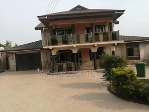 7bdrm House in Ahodwo Sokoban, Kumasi Metropolitan for rent