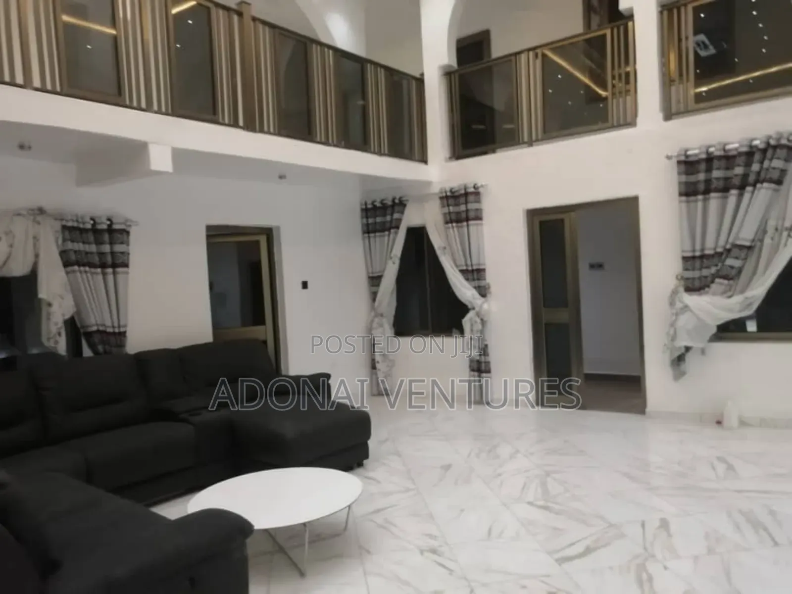 7bdrm House in Ahodwo Sokoban, Kumasi Metropolitan for rent