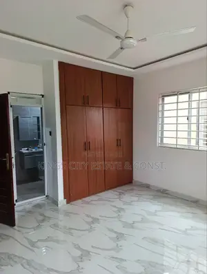 5bdrm House in Kwabenya-Acp-Estate, Dome for sale