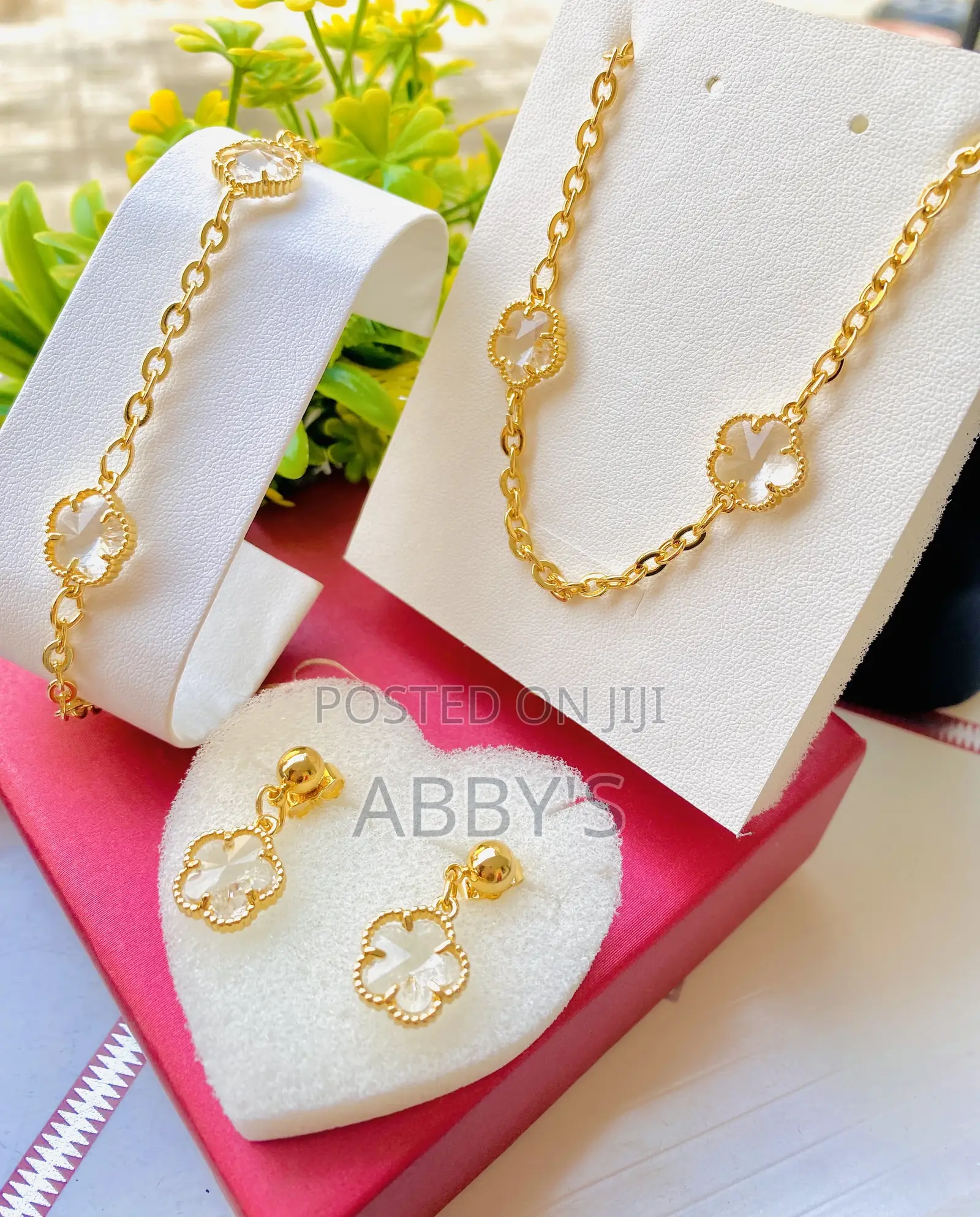 Clover Leaf Shaped Jewelry Set