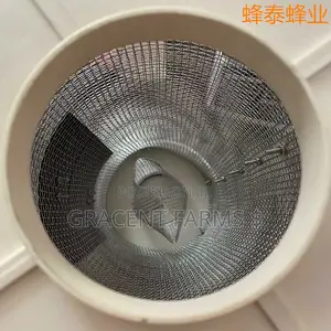 Cylindrical Wire Meshed Bee Transporting Cage