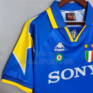 1995/96 Juventus Retro Away Jersey