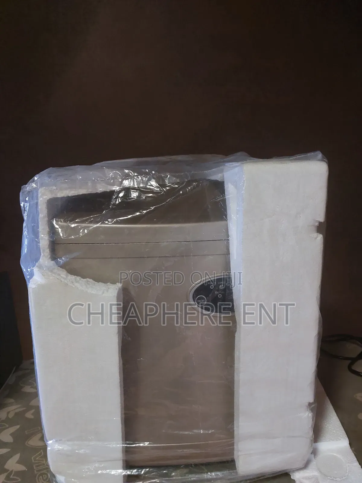 Ice_maker_machine