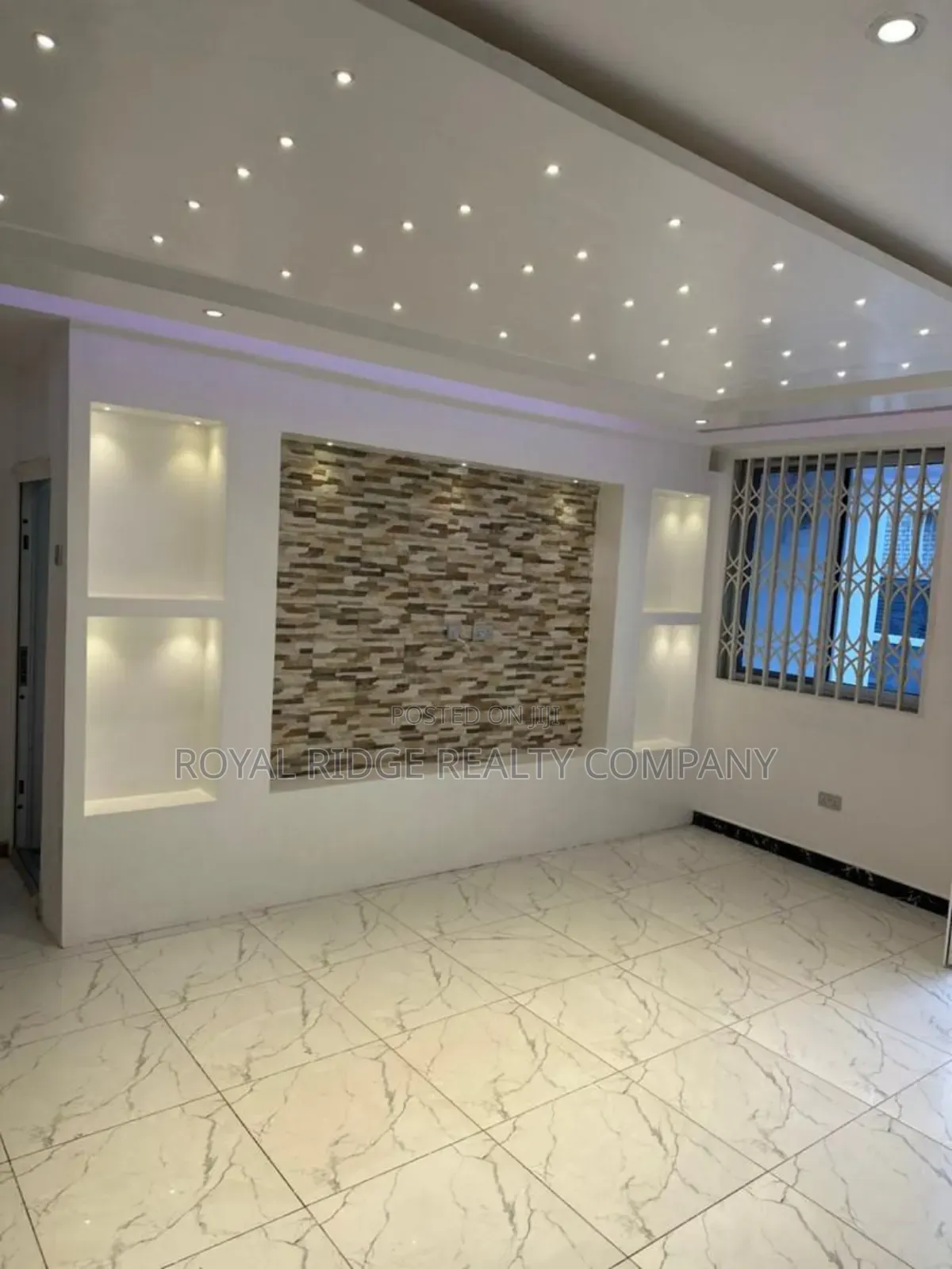 6bdrm Duplex in East Legon Hills, Accra Metropolitan for sale