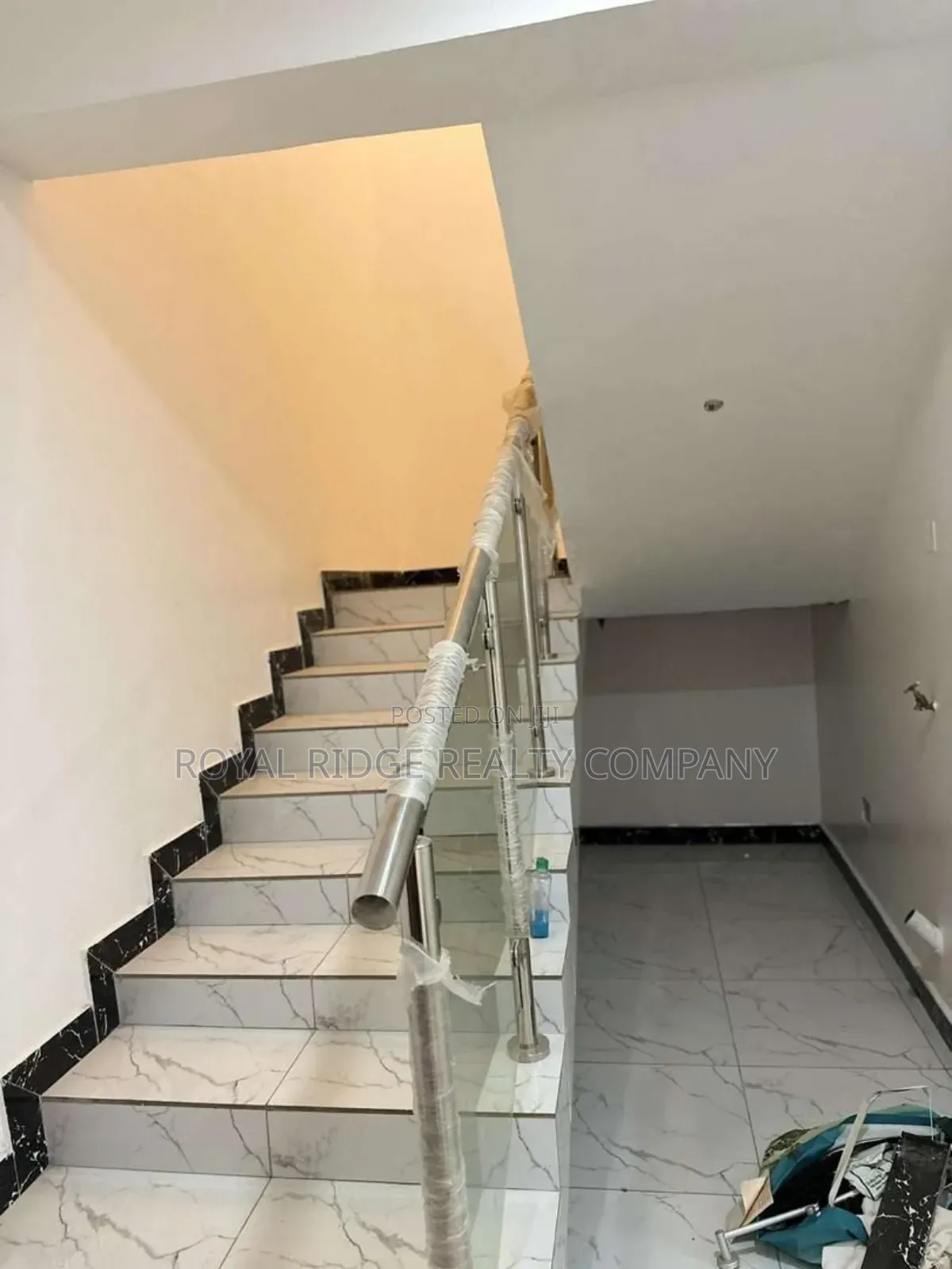 6bdrm Duplex in East Legon Hills, Accra Metropolitan for sale