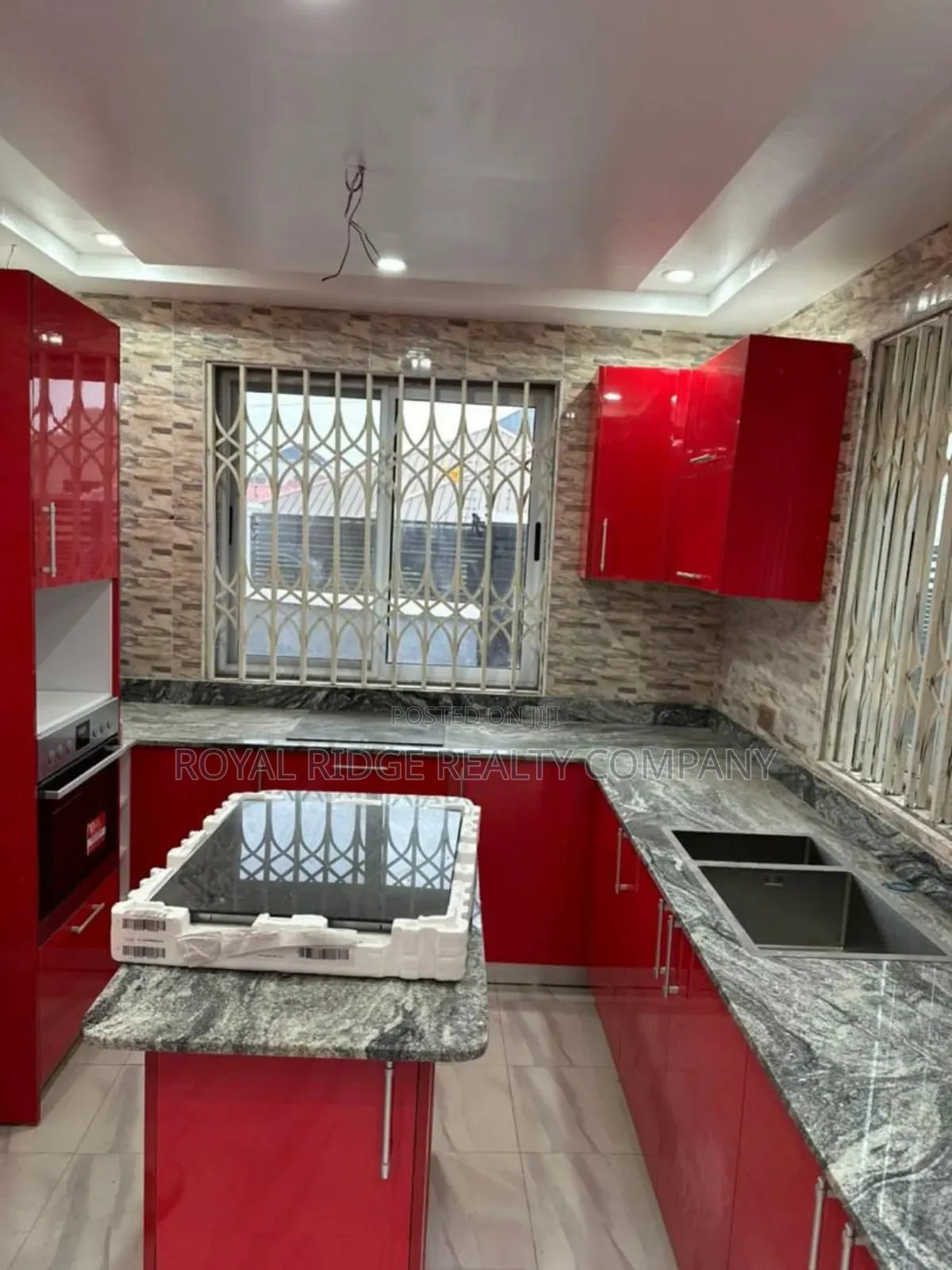 6bdrm Duplex in East Legon Hills, Accra Metropolitan for sale