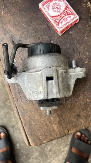 Range Rover Velar 2.0 Engine Mount