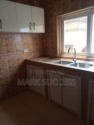 3bdrm Apartment in West Hills Mall Area for rent