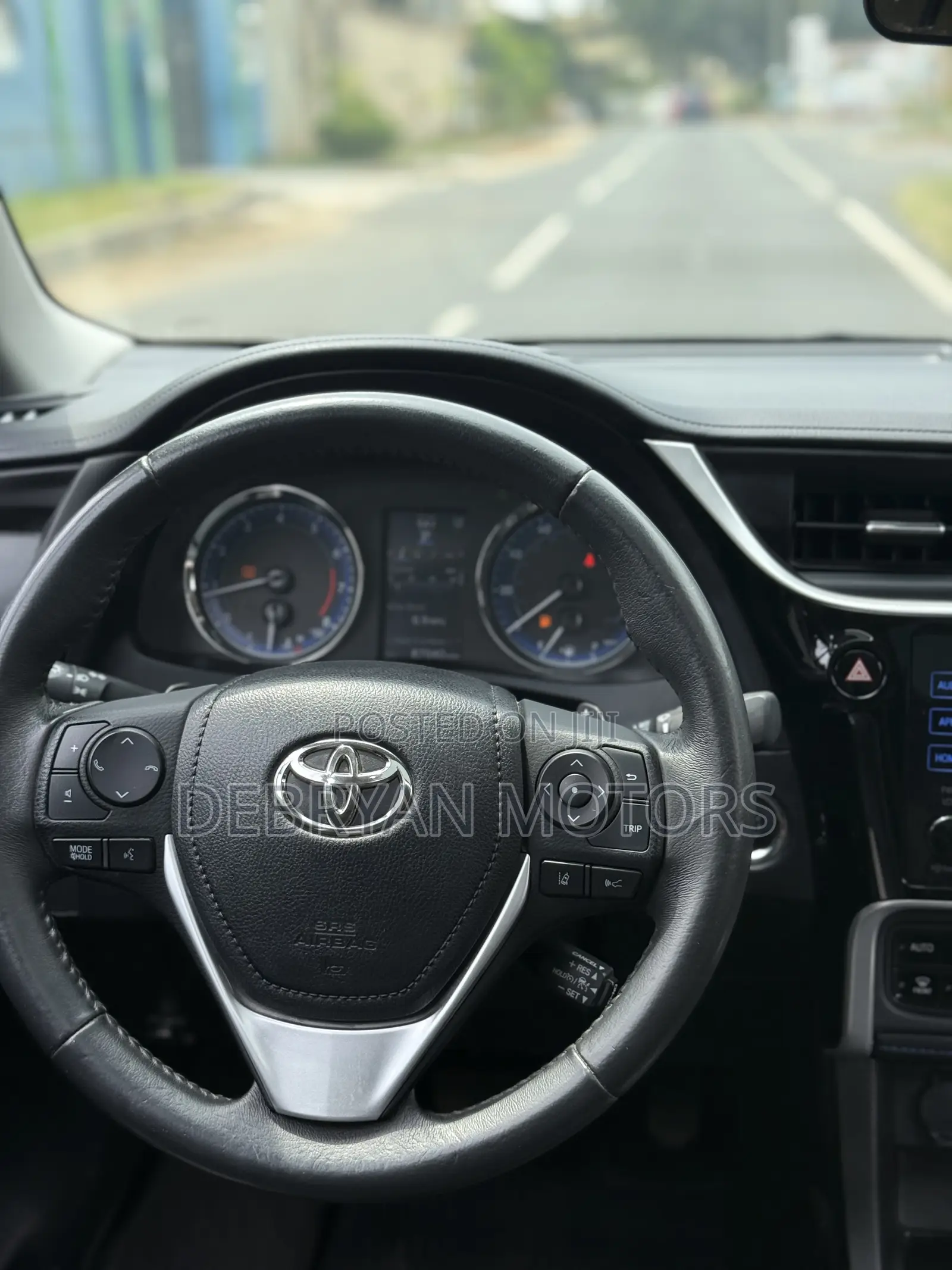 Toyota Corolla XSE 4dr Sedan (1.8L 4cyl CVT) 2017 Gray
