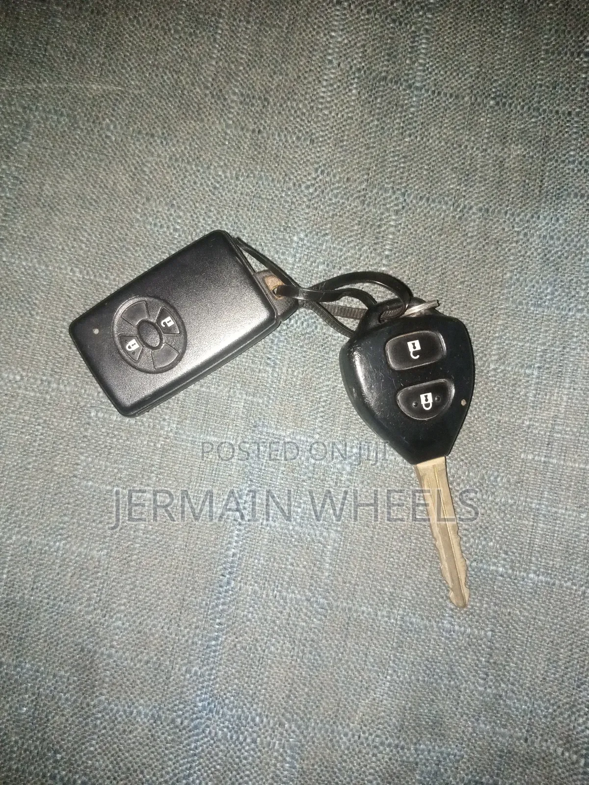 Toyota Vitz Keys