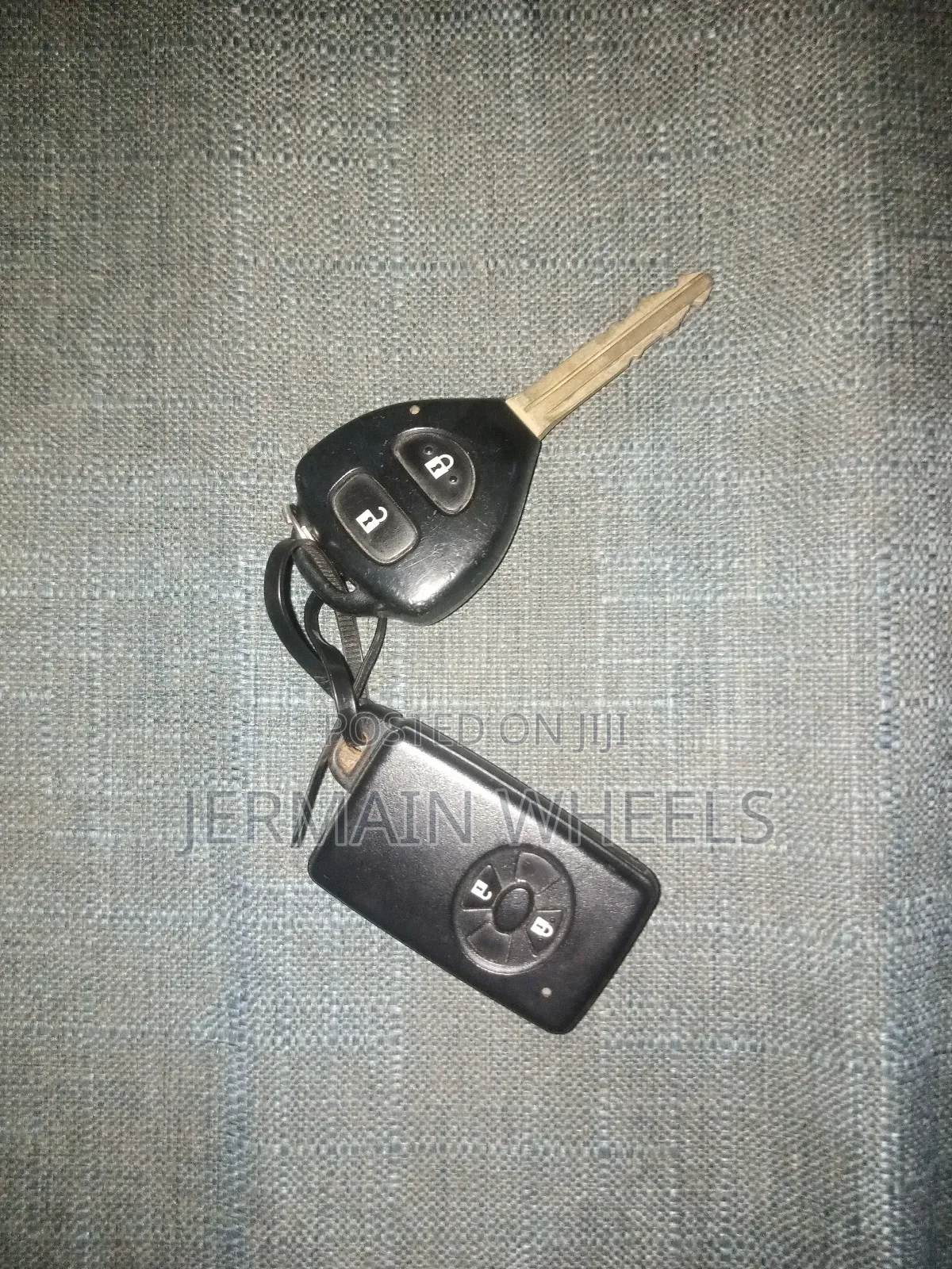 Toyota Vitz Keys