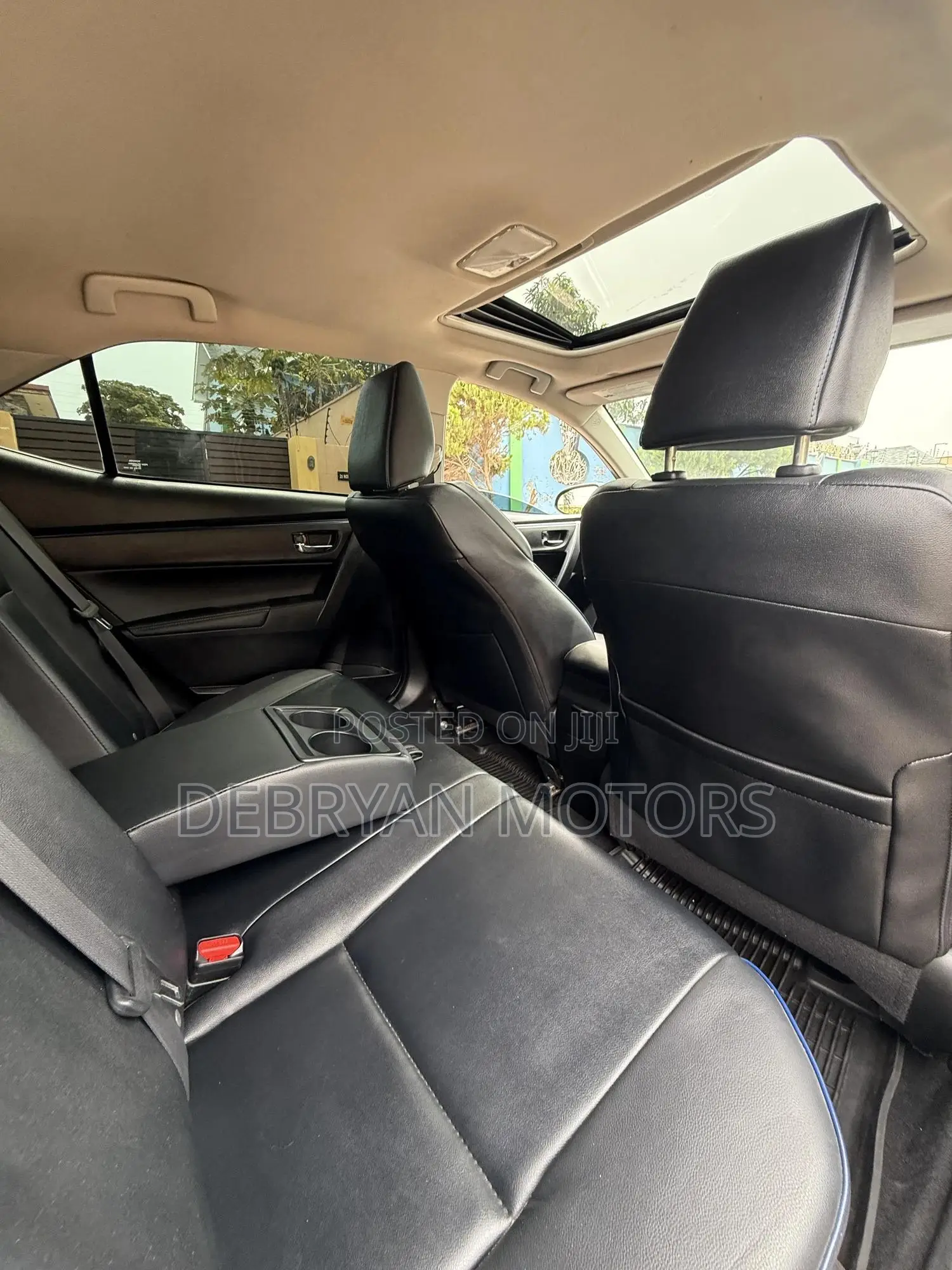 Toyota Corolla XSE 4dr Sedan (1.8L 4cyl CVT) 2017 Gray