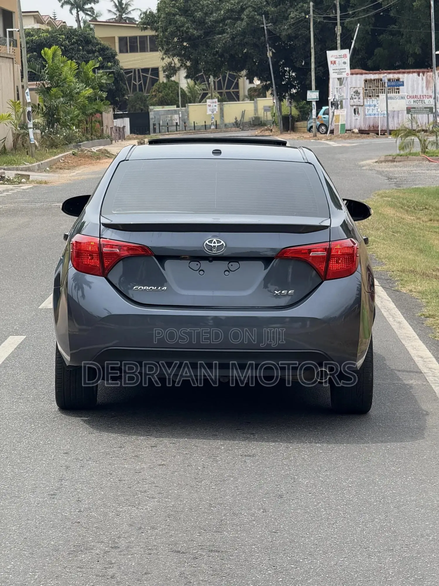 Toyota Corolla XSE 4dr Sedan (1.8L 4cyl CVT) 2017 Gray