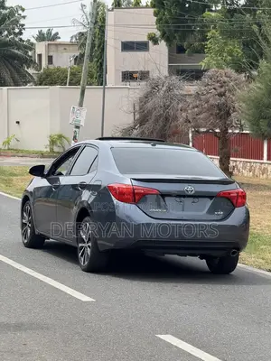 Toyota Corolla XSE 4dr Sedan (1.8L 4cyl CVT) 2017 Gray