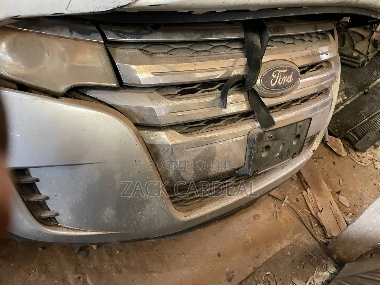Ford Edge 2012 Front Cut
